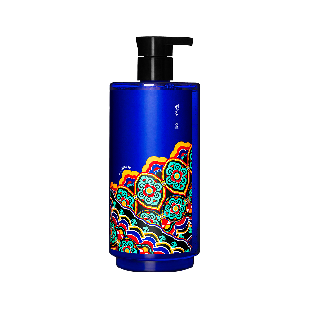 Pyunkang Yul Dancheong Body Wash in a deep blue pump bottle decorated with traditional Korean dancheong patterns, a natural-scent Korean body wash