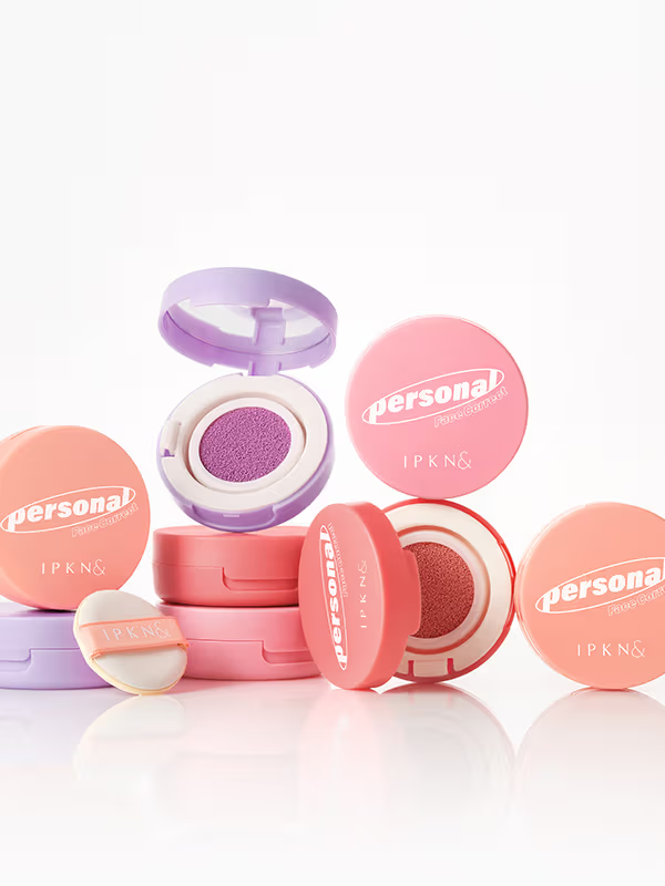 韓国ダイソーで展開されるイプクンのクッションブラッシャー。ツヤ肌メイクに自然な血色感をプラスするアイテム。