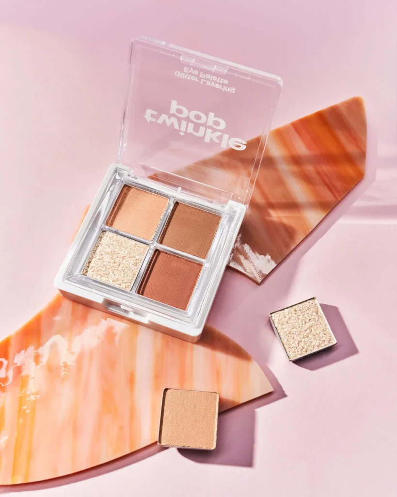 twinkle pop by CLIO グリッターレイヤリングアイシャドウパレット #01 Coral Layer。コーラルブラウン系の4色構成でウォームトーン向け